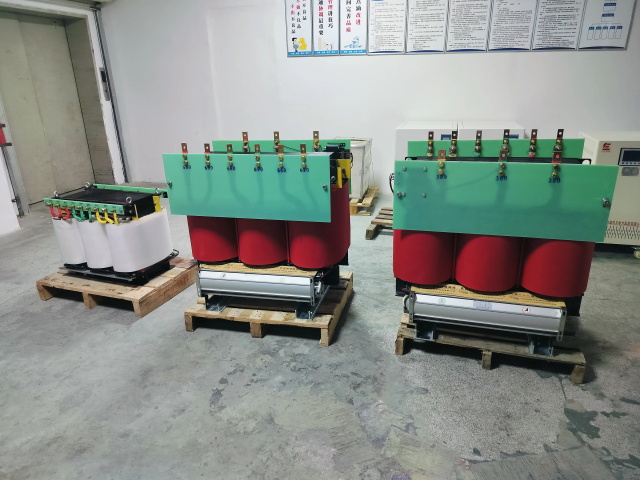 东兴KS11-1000KVA矿用变压器